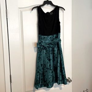 Black and teal dress size 6